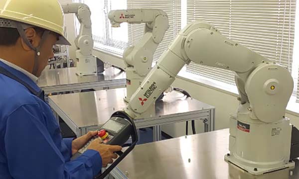 ロボット人材育成の取組